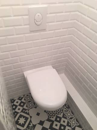 WC-suspendu salle de bain à Montceau-Les-Mines
