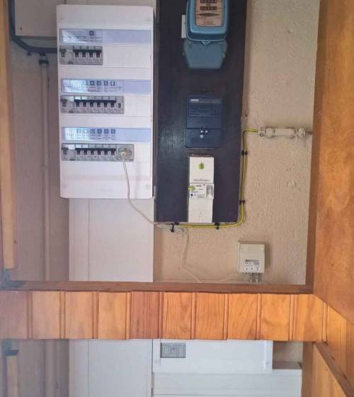 Installer un tableau électrique à Pau