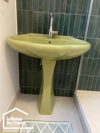 Lavabo ancien rénové