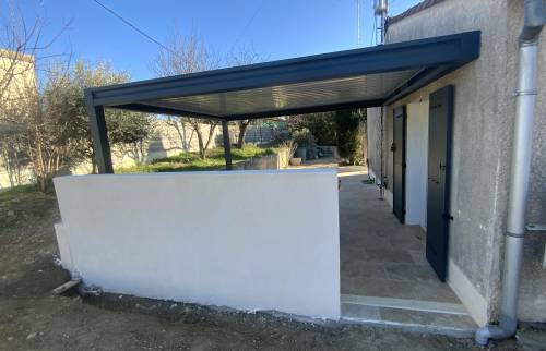 Réalisation d’une terrasse avec pergola bioclimatique à Saint-Christol-les-Alès (30380)