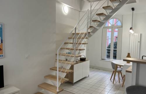 Murs à proximité de l'escalier