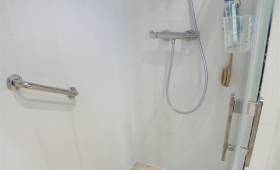 Douche à l'italienne à Thomery