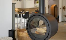 zoom sur le très joli poêle à bois