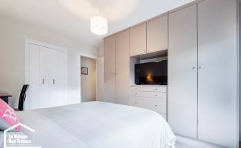 Dressing sur mesure avec niche pour emplacement TV