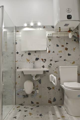 Remplacer une baignoire par une douche PMR
