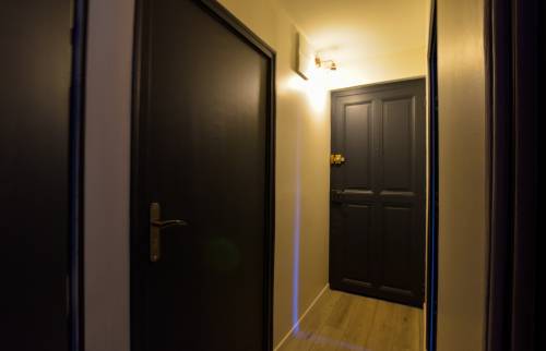 T2 rénové Aix-Les-Bains entrée après 1