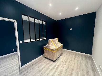 Rénovation d'une agence commerciale à Fréjus