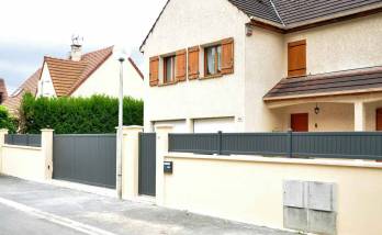  Installation de clôture et portail coulissant après rénovation extérieure - Lieusaint 77127