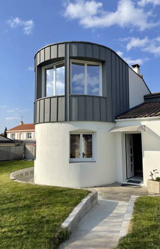 Double surélévation de maison aux Sorinières près de Nantes