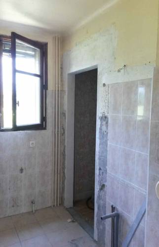 Ouverture et finition du tableau terminé - vue salle de bain