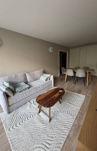  salon avec placard sur mesure à paris 18