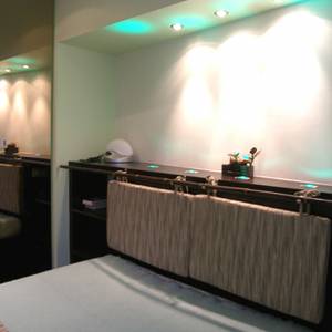 Aménagement d'un espace nuit - Création sur-mesure du lit et tête de lit