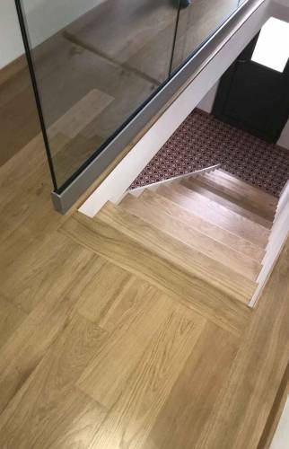 Habillage d'un escalier en parquet massif à Saint Louis