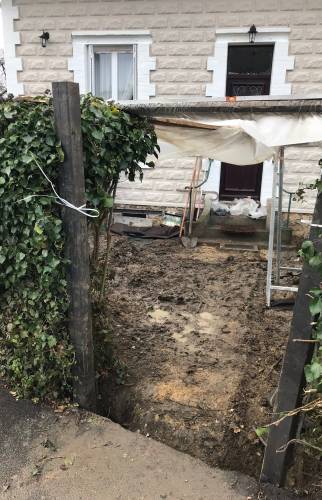 Terrassement des abords de la maison