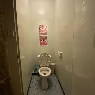 Rénovation de maison avec ancien WC avant travaux - Cholet 49