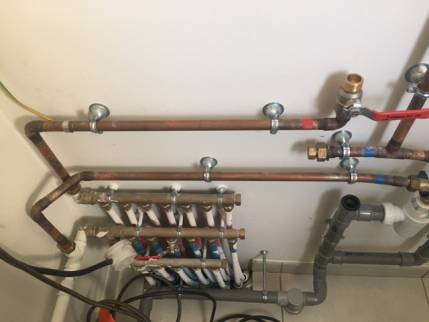 Circuit de plomberie en cuivre pour la pompe à chaleur - Nantes 44