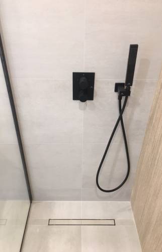 Colonne de douche encastrée à l'italienne - Nantes 44000