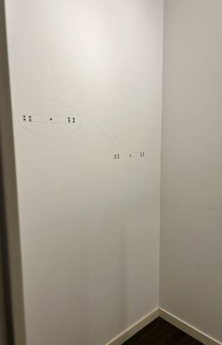 Travaux en cours – installation meuble sur mesure salle de bain