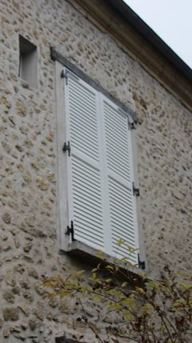 Nouveau volet battant après travaux de menuiserie extérieure - Brie-Comte-Robert 77170