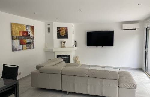 Séjour après travaux meublé 2 