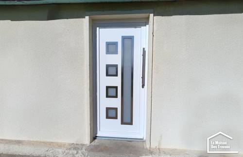 Rénovation d'une porte à Urzy