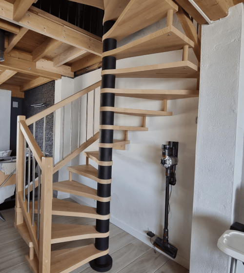 Installation d'un escalier intérieur hélicoïdal - Pornic 44210