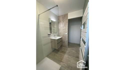 Création de salle de bain à l'étage 
