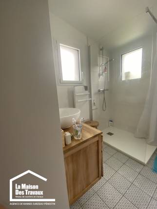 Salle de bain rez-de-chausée rénovée Vannes