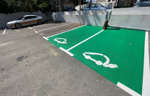 Borne de recharge électrique