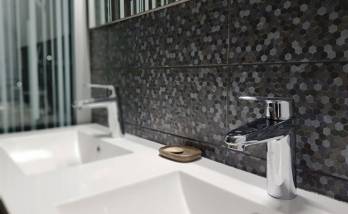 Rénovation de la salle de bain à Saint-Martin-Boulogne : le meuble double vasque