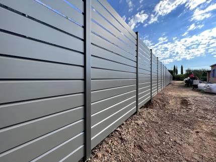 installation de clôture en alu