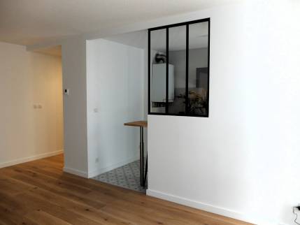 Lyon (69009) : rénovation d'appartement avec cuisine ouverte sur séjour et verrière d'atelier