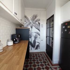Black & White Jungel in my kitchen - Nadine AZOUG - La Maison Des Architectes