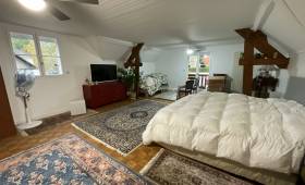 Rénovation chambre lambris blanc