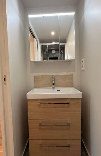 Nouvelle salle de bain après rénovation complète à paris 17