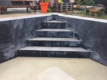 Réalisation de l'escalier intérieur de piscine - Nantes 44