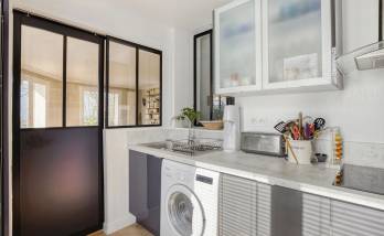 Cuisine rénovée, la porte verrière