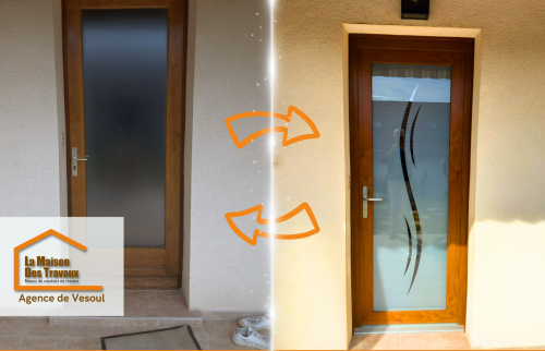 Nouvelle porte PVC aspect chêne doré posée par des artisans qualifiés à Vesoul pour améliorer l’étanchéité et le confort thermique.
