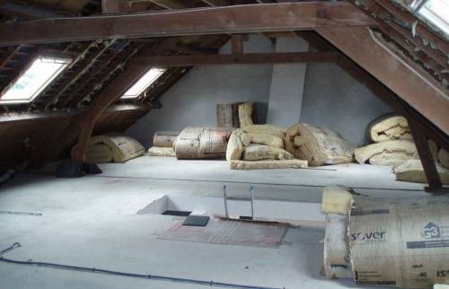 VELUX posés, début des travaux d'isolation