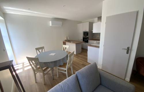 Salon salle à manger maison rénovée La Maison Des Travaux Ales