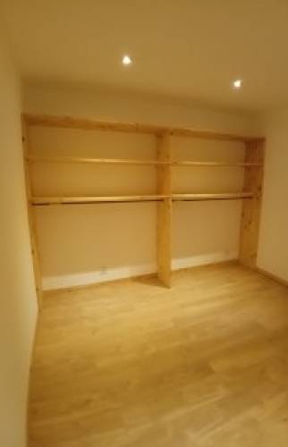 T2 rénové Aix-Les-Bains chambre avant 1