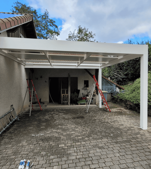 Un carport aluminium pour deux voitures à Pommiers-la-Placette 1