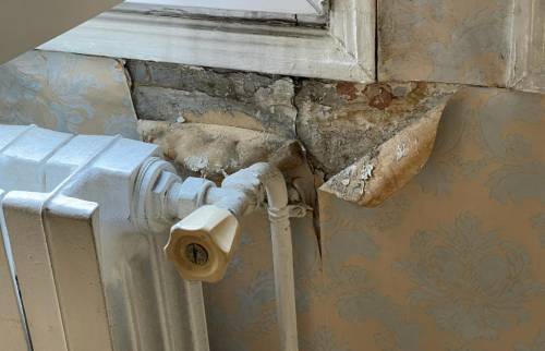 Avant travaux : manque d'étanchéité