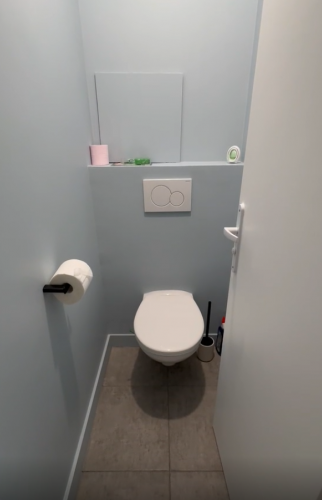 wc suspendu à paris18