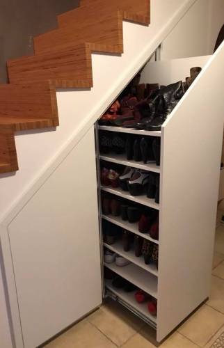 Création d’un espace de rangement sous un escalier à Clichy