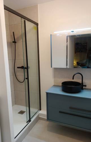 salle de bains rénovée à Montrouge