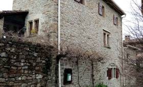 Vue extérieure d’un mas dans les Cévennes La Maison Des Travaux d’Alès