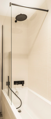 Robinetterie noire encastrée