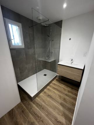 Salle de bain après