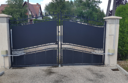 Installation d'un nouveau portail et clôture